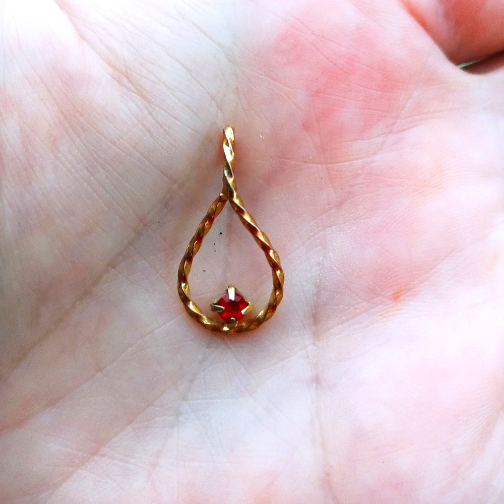 ✨3/20✨VINTAGE PCH PENDANT